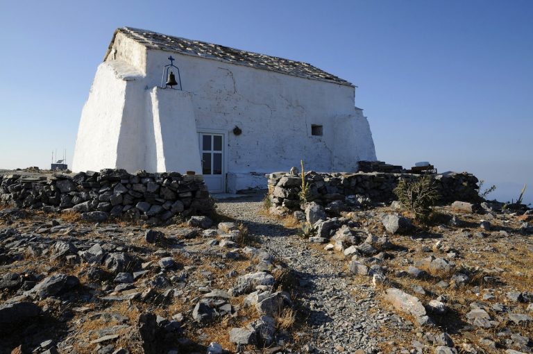 Προκάλεσαν φθορές στην ιερά εικόνα του Προφήτη Ηλία