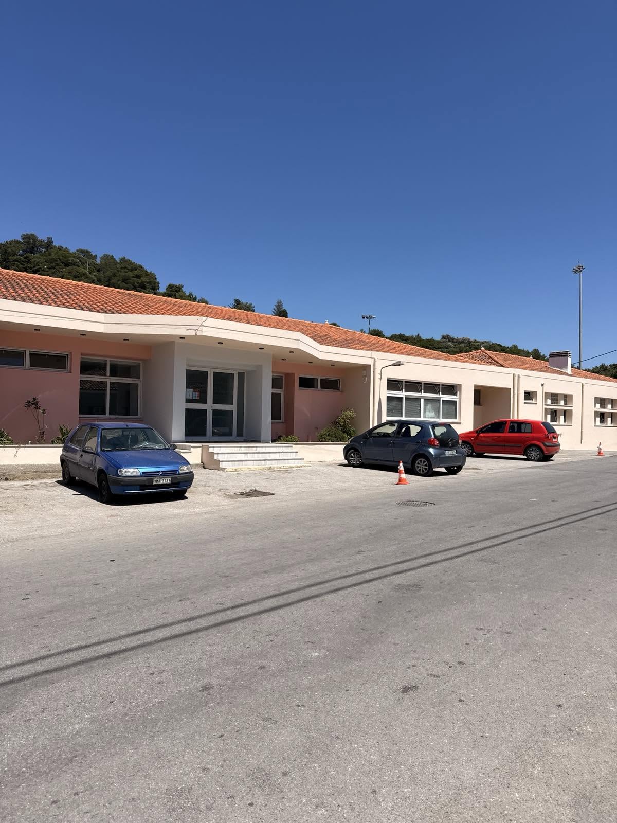 Ανοίγει τις επόμενες ημέρες το Δημοτικό Κολυμβητήριο Καρλοβάσου