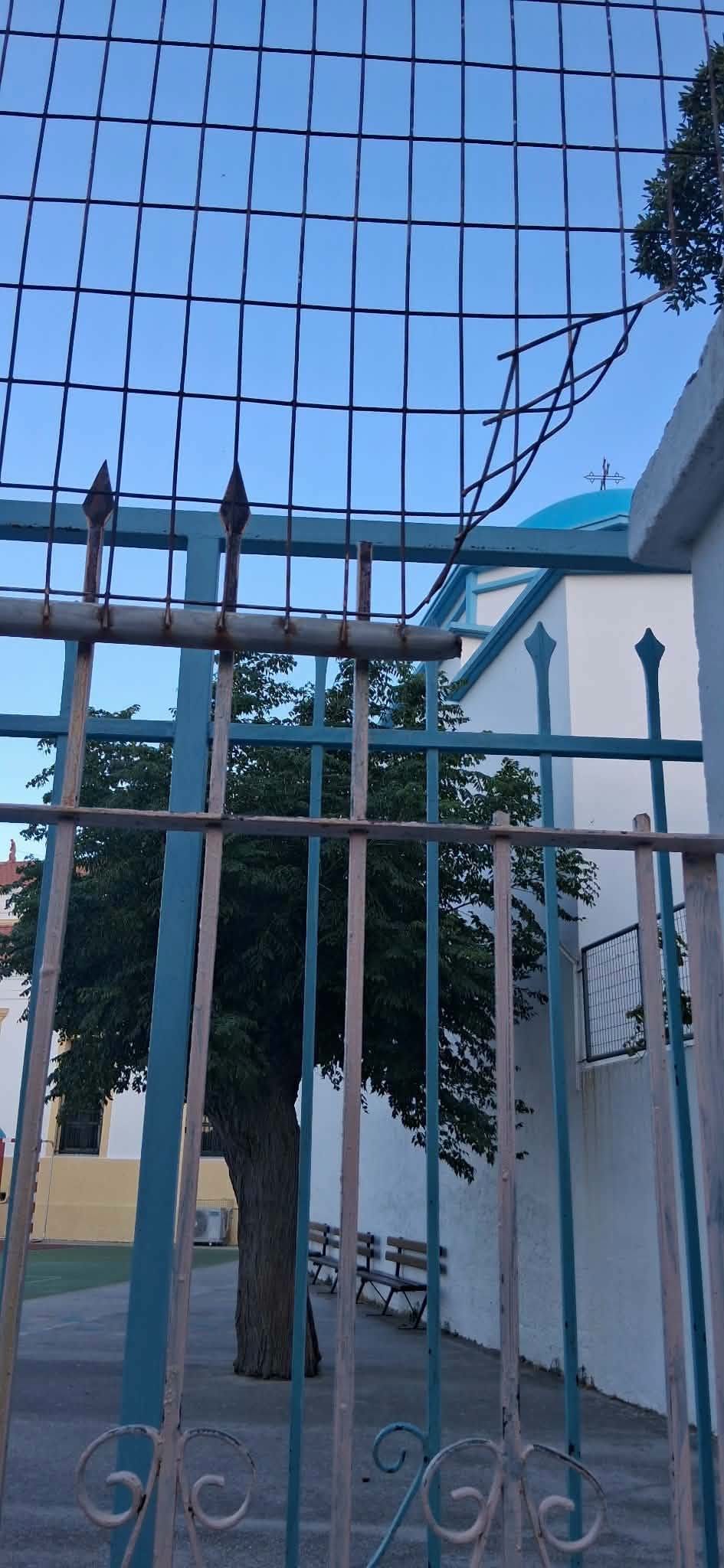 Ατύχημα με παιδί στο σχολείο των Μυτιληνιών