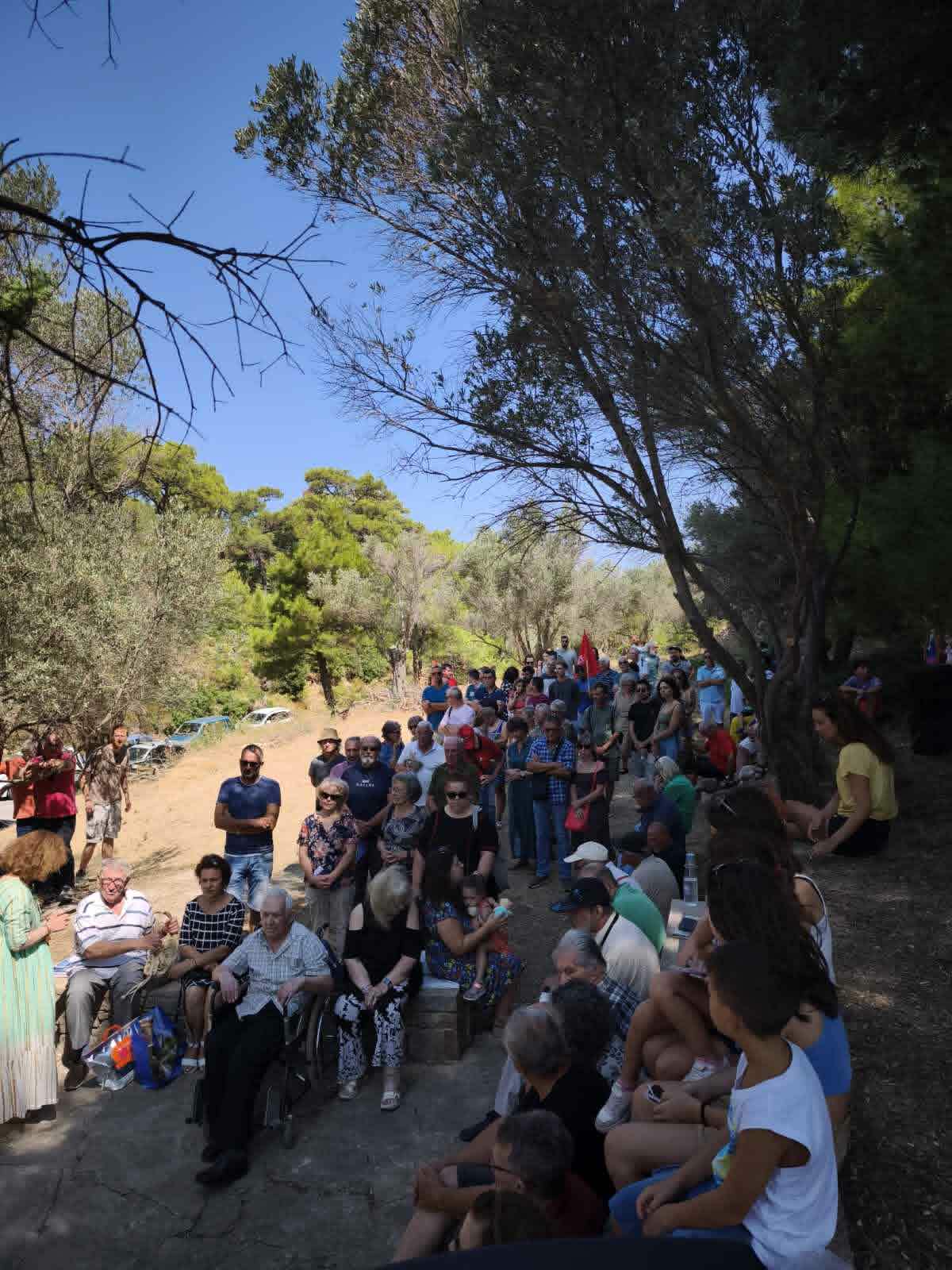 Λέκκα: Τίμησαν τους μαχητές του Δημοκρατικού Στρατού ΚΚΕ και ΠΕΑΕΑ-ΔΣΕ