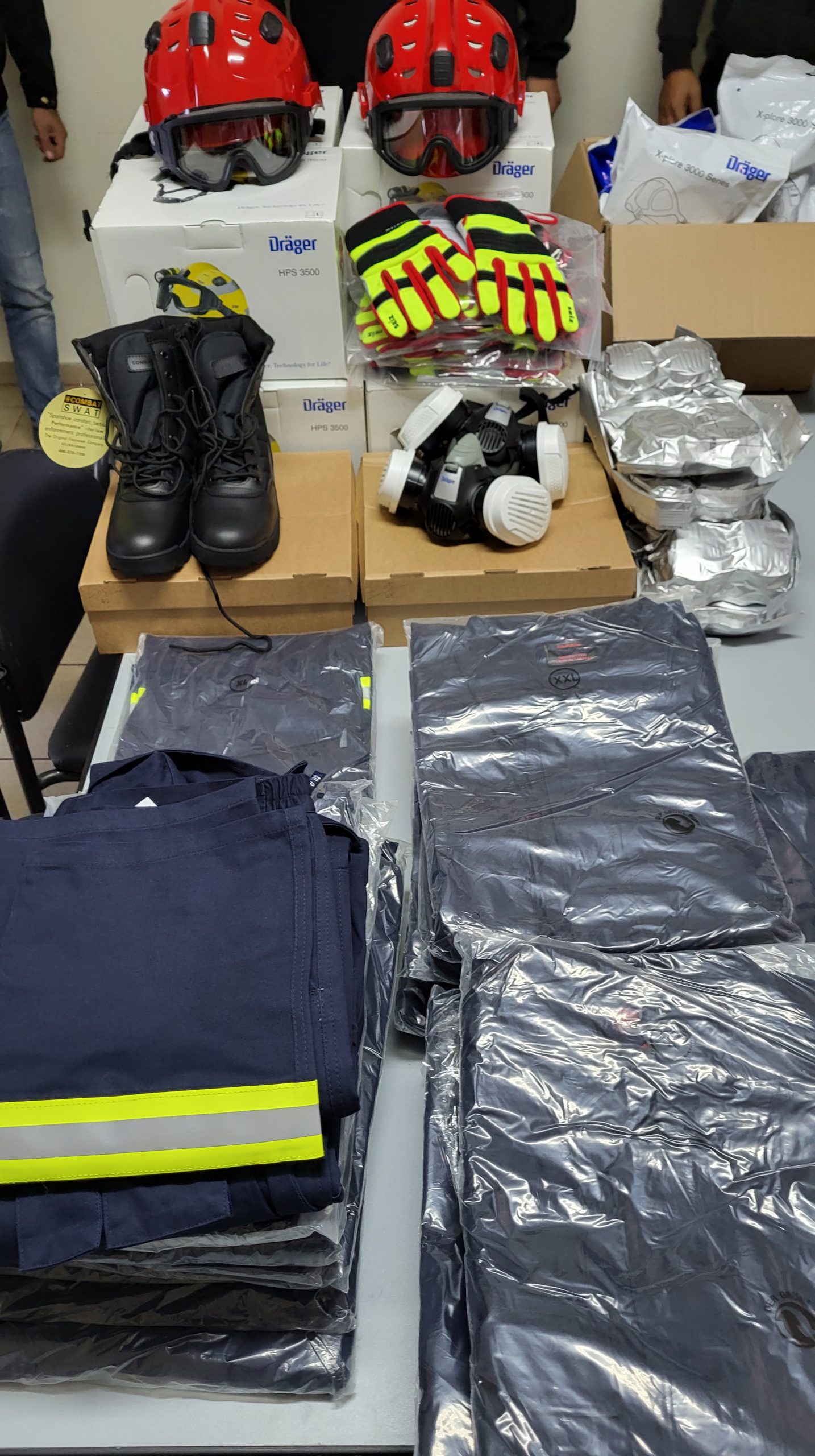 Κοσμαδαίοι: Νέος προστατευτικός εξοπλισμός για τους εθελοντές πυροσβέστες από το Ίδρυμα Φίλων της Σάμου