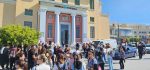 Κινητοποίηση του Εργατικού Κέντρου Σάμου έξω από την Εθνική Τράπεζα στο Βαθύ