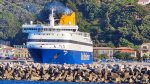 Το Blue Star Myconos σε λιμάνι Καρλοβάσου